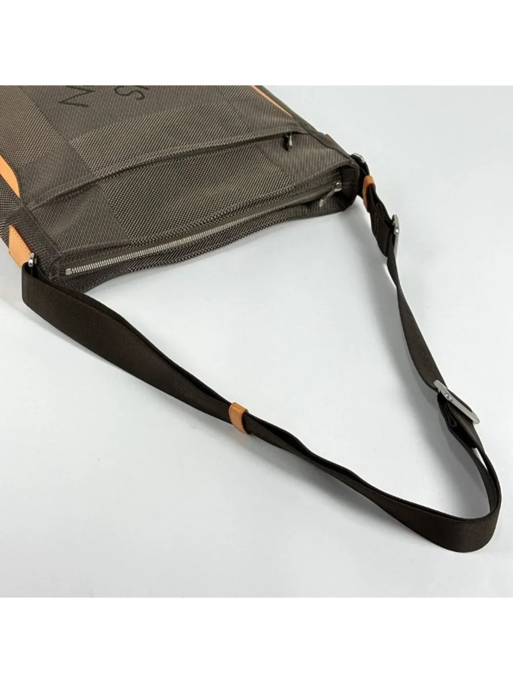 Louis Vuitton Companion Shoulder Bag Damier Geant Tail